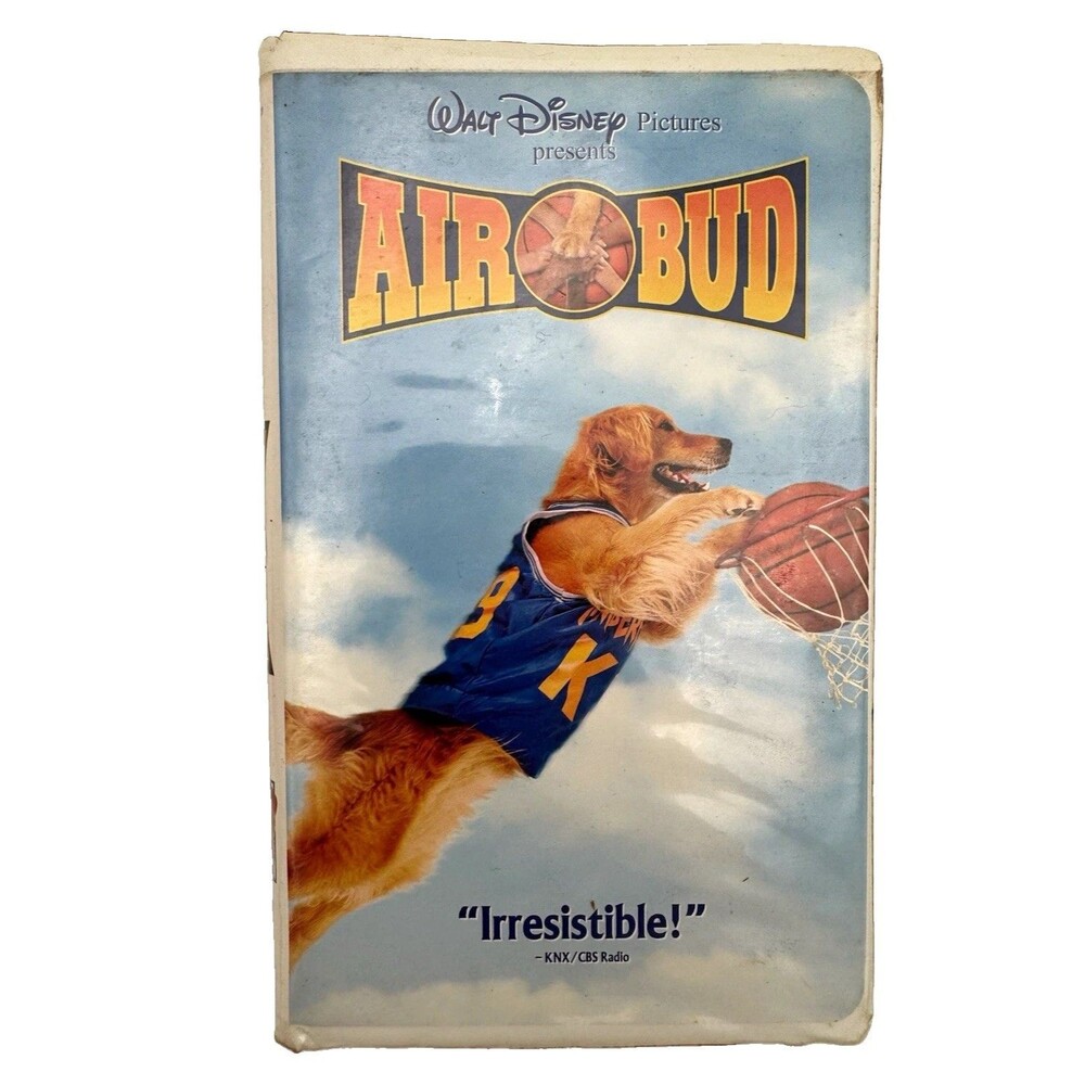 Walt Disney Pictures Air Bud VHS 1997 NTSC PG Full Screen Family Comedy Sports